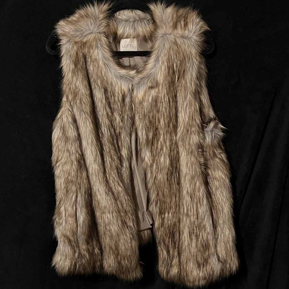 LOFT faux fur vest with lining size XL (SALES ON HOLD)